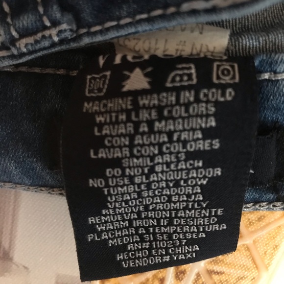 Little Girls Faded Jeans - Picture 6 of 7